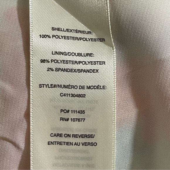 Alice and Olivia NWT watercolor skirt. 
Size 4 - Picture 10 of 11